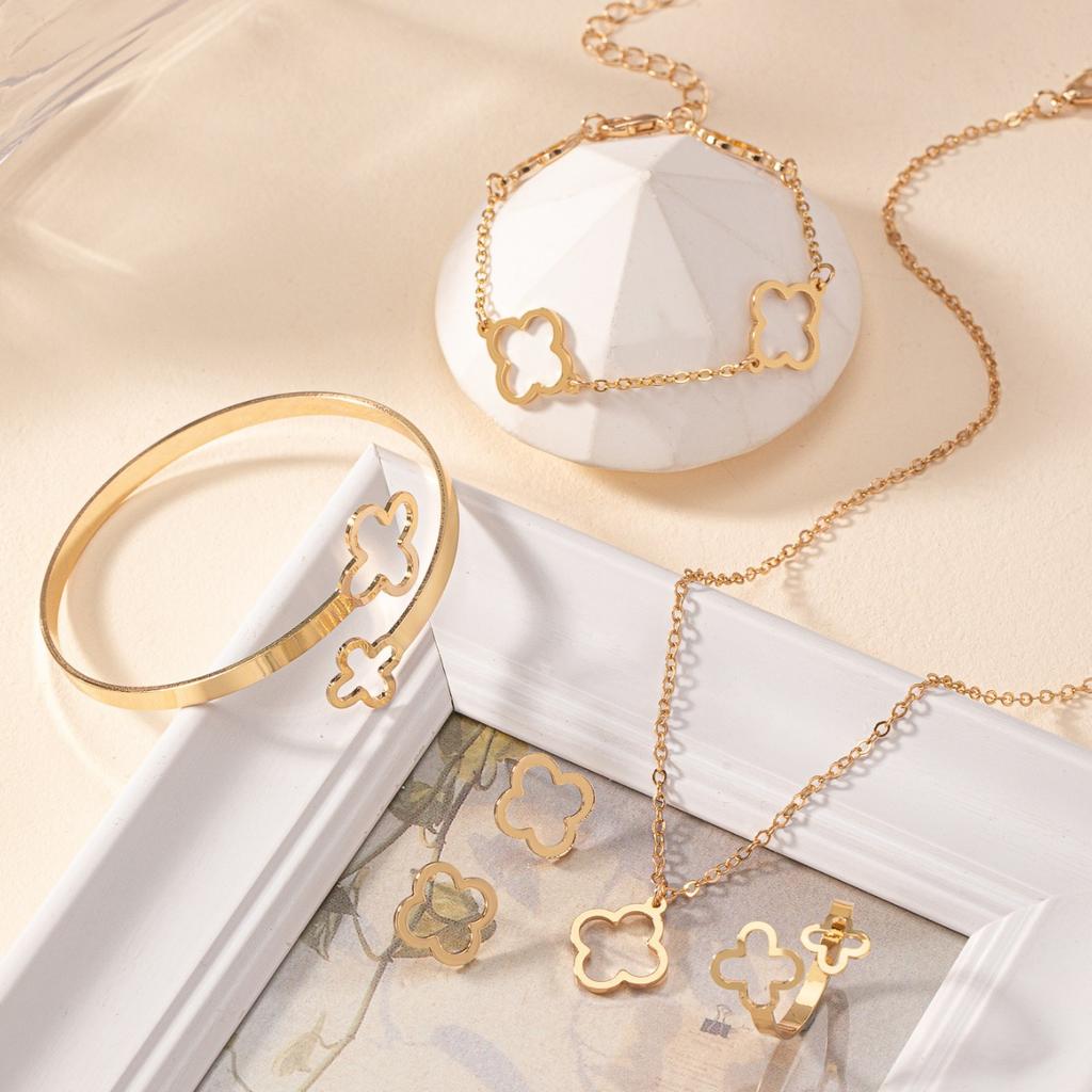 Fashion Lucky Clover Bracelet - Necklace - Earrings - Chain Bracelet & Ring Set