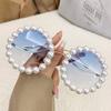 2024 New Luxury Round Frame Pearl Sunglasses Women Men Ins Fashion Metal Wave Leg Gradient Sun Glasses Traveling Oculos UV400