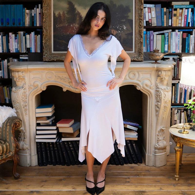 New European and American women s fashion: gentle and elegant hot girl, deep V-neck ruffled slit mermaid dress for women S