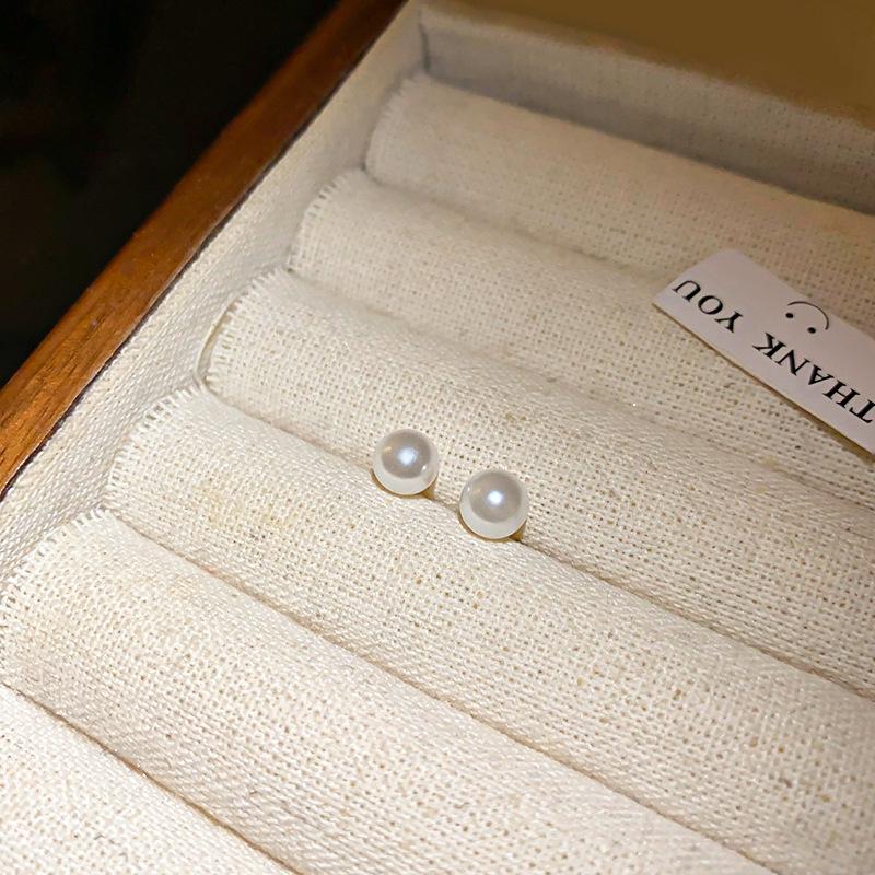 French silver needle simple pearl stud earrings niche retro versatile earrings women s pearl stud earrings retro