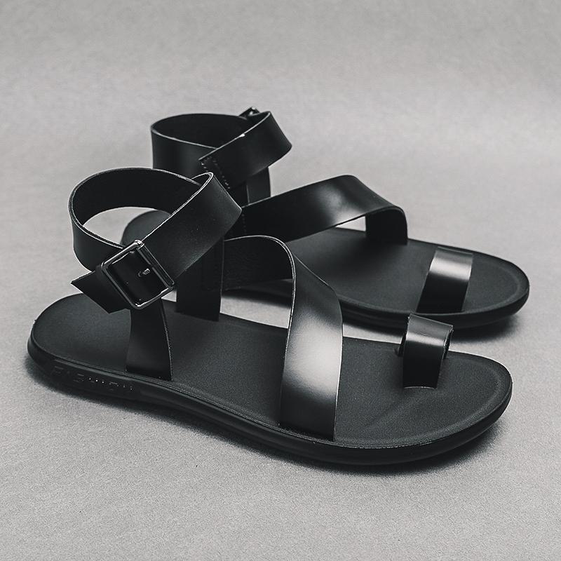 Fashion High Quality Men Casual Leather Sandals Vintage Toe Ring Leather Flats Designer Shoes Comfy Travel Beach Slippers 2025New Summer
