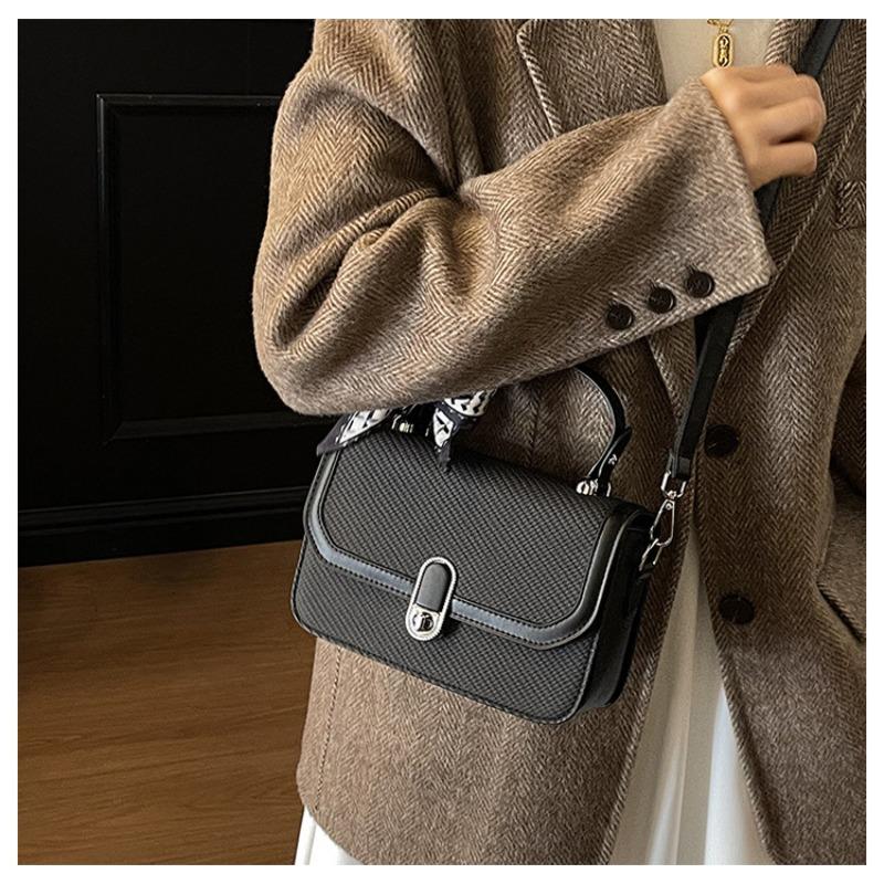 Fashionable casual hand-held small square bag 2025 new trend versatile shoulder bag high-end crossbody bag women's bag