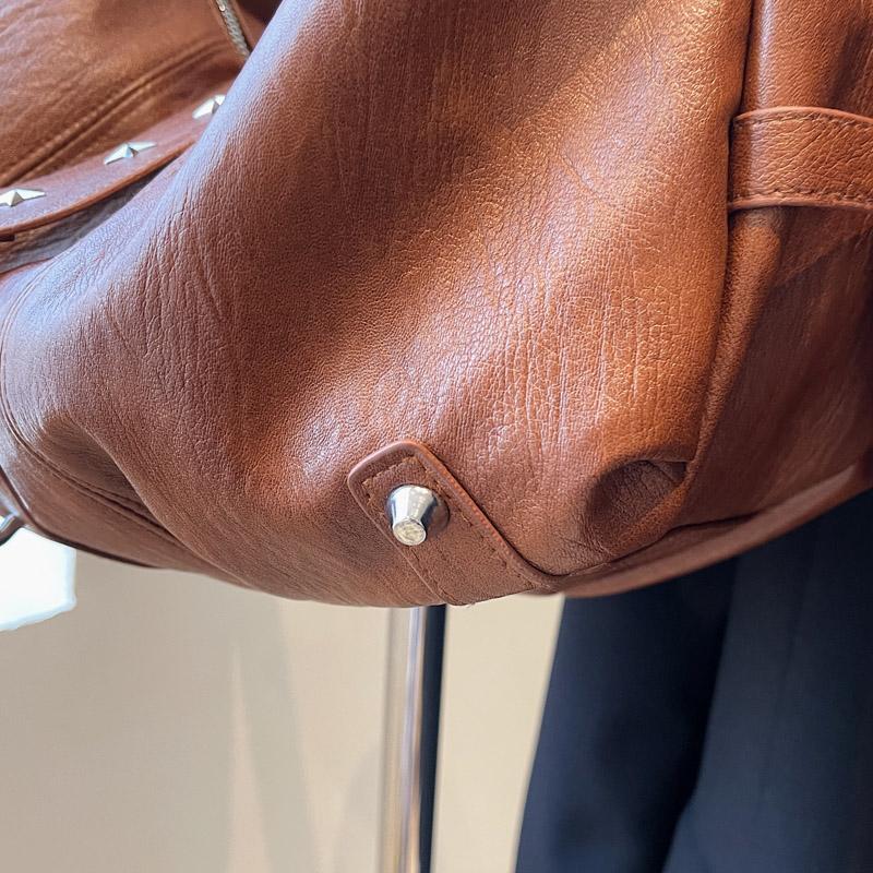 PU Hobo Bag Women's Fashion Shoulder Tote with Star Detail Buckle Closure Large Capacity Daily Handbag