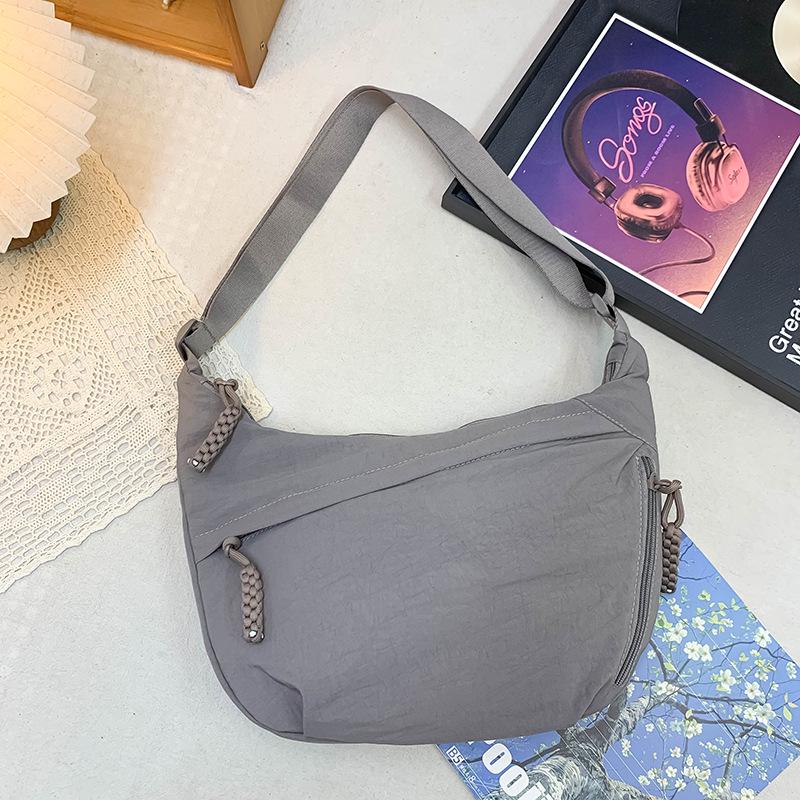 Japanese Style Large Capacity Nylon Crossbody Bag for Female Students