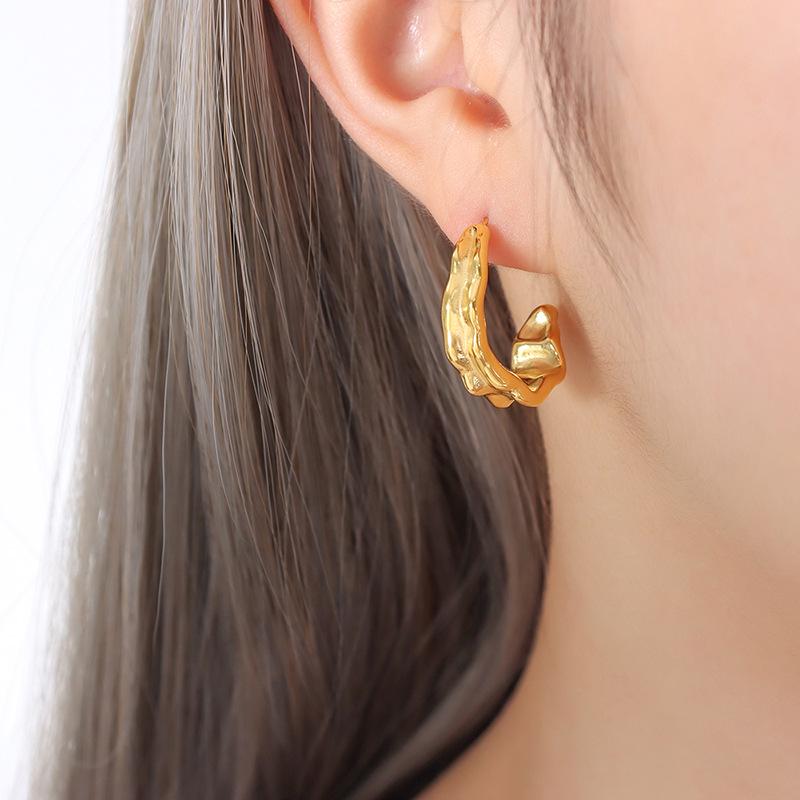 Simple Lightweight Non-fading Geometric Stud Earrings Plated with Real Gold, Fashionable Titanium Steel Jewelry for Women