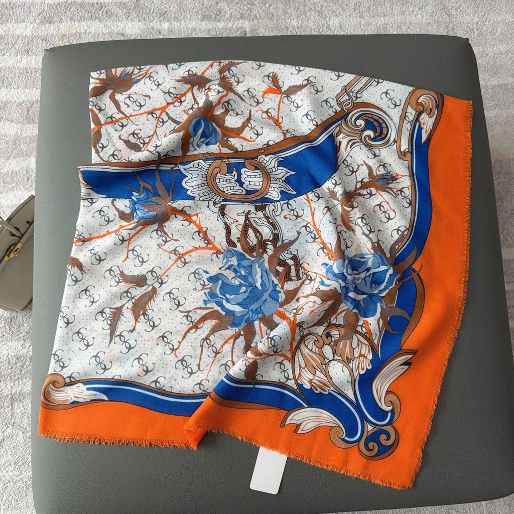 New loose beard large square scarf women's fashion temperament decorative warm scarf travel outside shawl