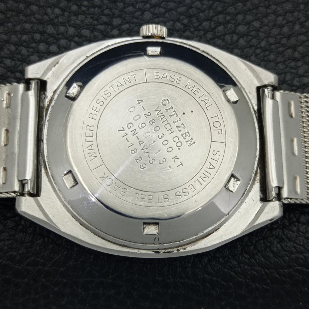 JAPAN VINTAGE CITIZEN AUTOMATIC 8200 MENS GOLDEN COLOR DIAL WATCH a702126-5 R208-a702126