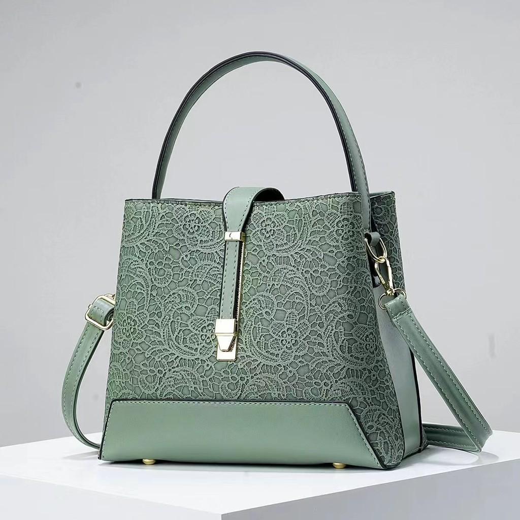 Solid Versatile Color Handbag With Internal Pockets Zipper Closure Women Fashion
