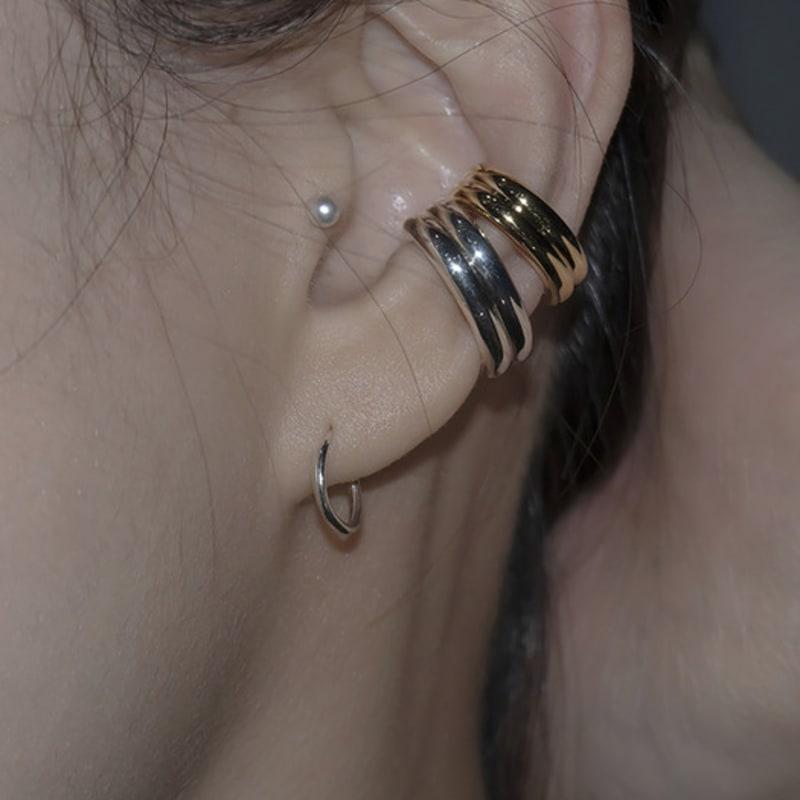 

LNMD Bale earcuff Glossy