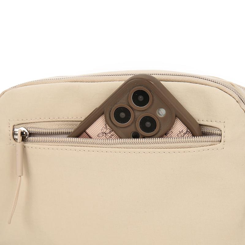 Large Capacity Nylon Messenger Bag – Waterproof Square Crossbody with Multi-Layers for Street Style & Travel
