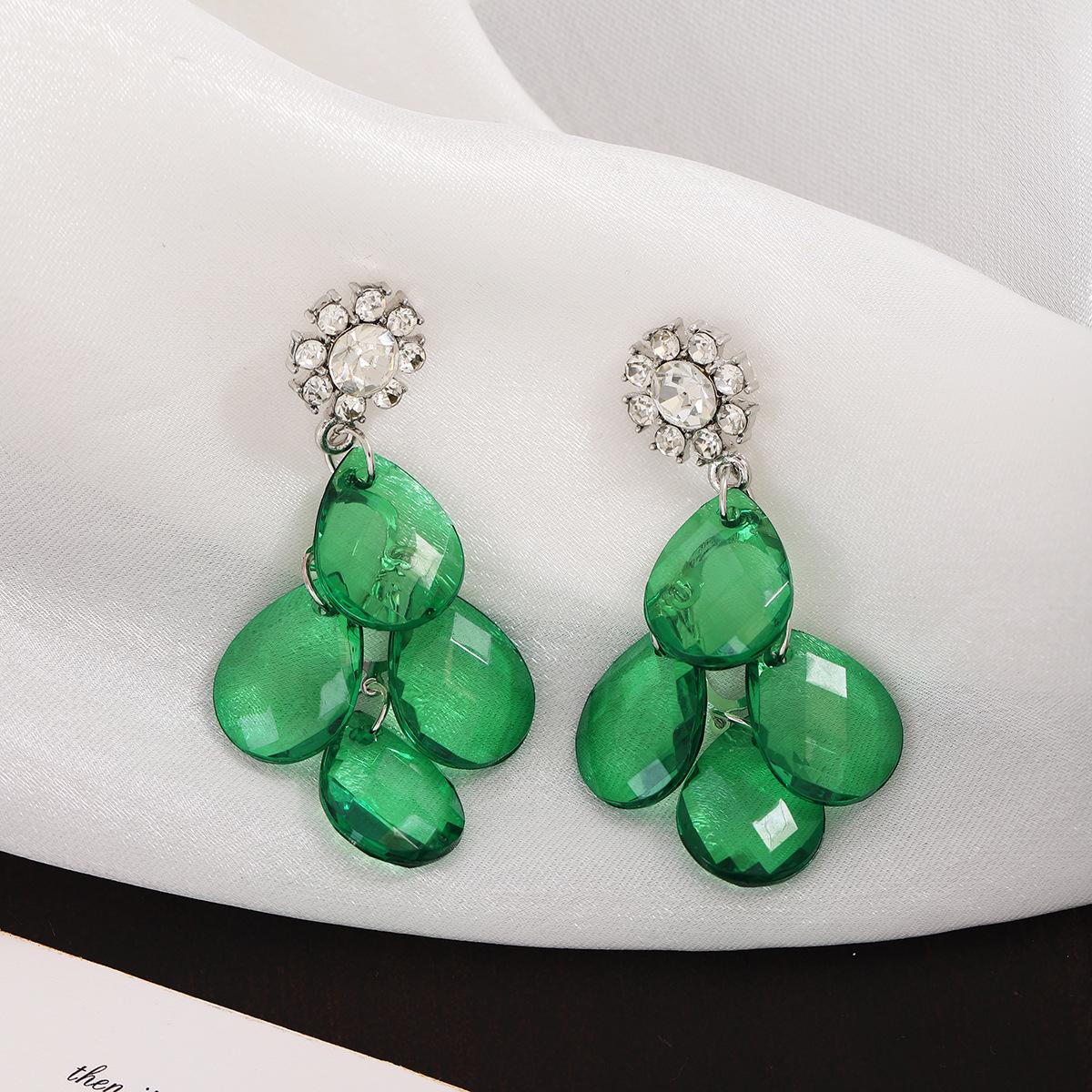

Super Fairy Mori Small Fresh Green Water Drop Earrings, Summer High-End Niche Diamond-Set Fringed Earrings For Women