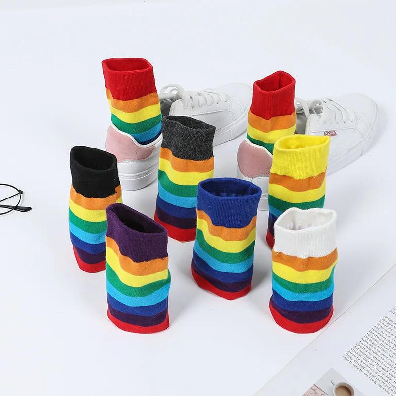 1 Paar Farben Regenbogen Gestreift Damen Socke Neuheit Elastizität Schweiß Damen Lange Socke Sportlich Meias Retro Harajuku Socken