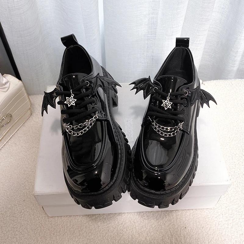 Fashion Women's Punk Shoes 2024 Patent Leather Metal Chain Pumps Women Autumn College Style Platform Lolita Gothic Shoes Woman