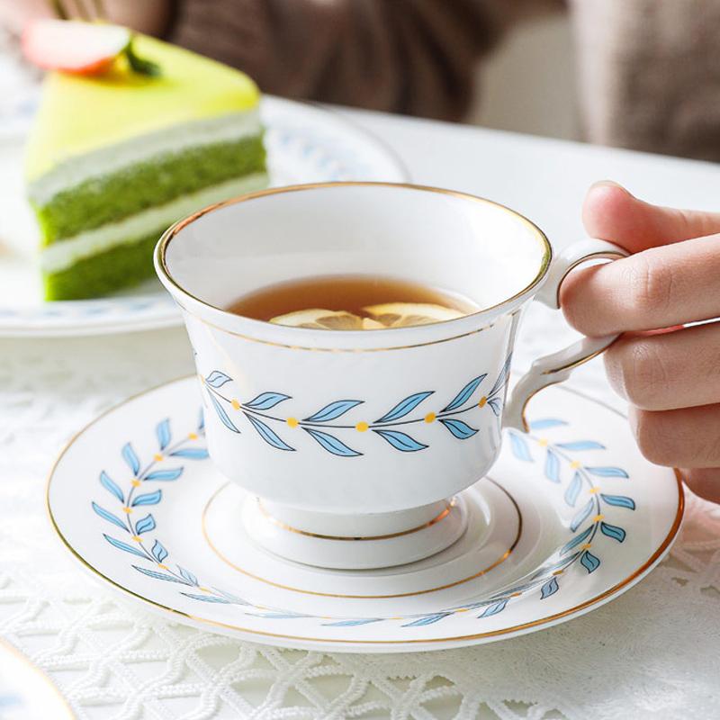 Bone China Coffee Cup Set Ceramic Mug Golden Trim British Afternoon Tea Cup Espresso Cup and Saucer Set Holidays Birthday Gift
