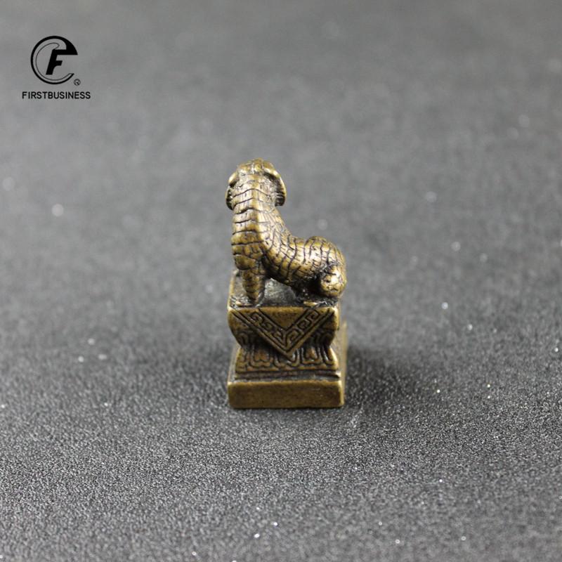 1Pcs Retro Antique Metal Brass Tiger Seal Print Ignet Animal Sculpture Statue Home Decor Study Teahouse Decoration Accessories