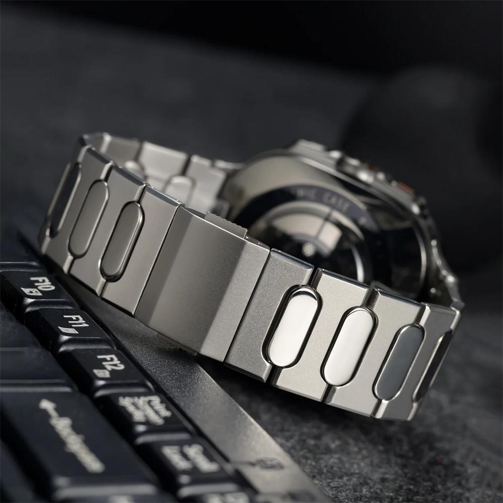 Titanium Alloy Metal Band For Apple Watch Ultra 3 11 10 9 8 7 SE 6 Silicone Magnetic Bracelet Strap For iWatch 42mm 44 45mm 46mm 49m