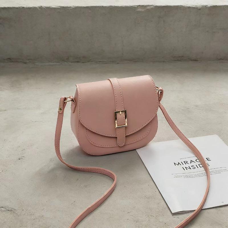 Simple metal buckle flip adjustable shoulder strap messenger bag personalized versatile commuter women's bag fashion saddle bag