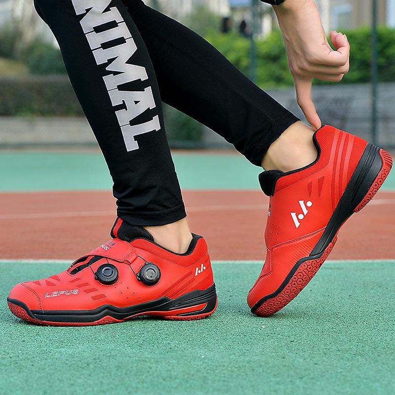 

Нескользящие и износостойкие кроссовки для бадминтона, вращающиеся кнопки, мужские и женские больших размеров, студенческие, подростковые, дышащие профессиональные кроссовки для тенниса 45 красный