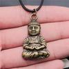 17 stilar Buddha-staty Hänge Halsband Svart Läderkedja Halsband Fabrikspris Handgjorda Smycken