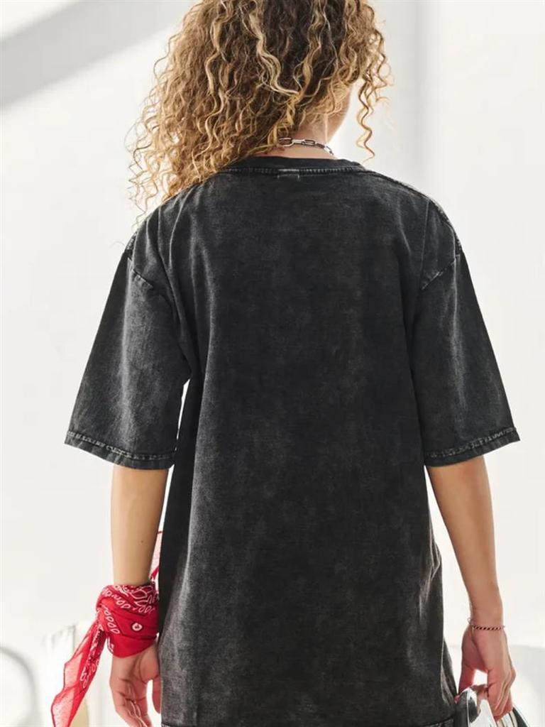 Black Retro Flower Seal Graphic T-Shirt - 100% Cotton, Short Sleeve