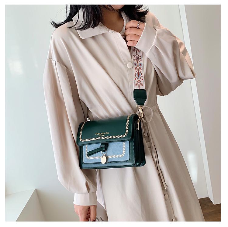 Fashion Embroidered Thread Contrast Small Square Bag 2025 New Large-capacity Shoulder Bag Versatile Simple Shoulder Strap Crossbody Bag