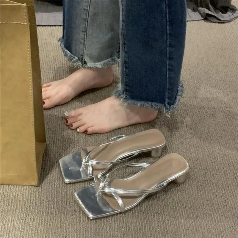 Woman Slippers White Open Toe Flip Flops Sliver Slides Sexy Outside Indoor Sandals Shoes for Women Low Heel On Beach I Casual 39