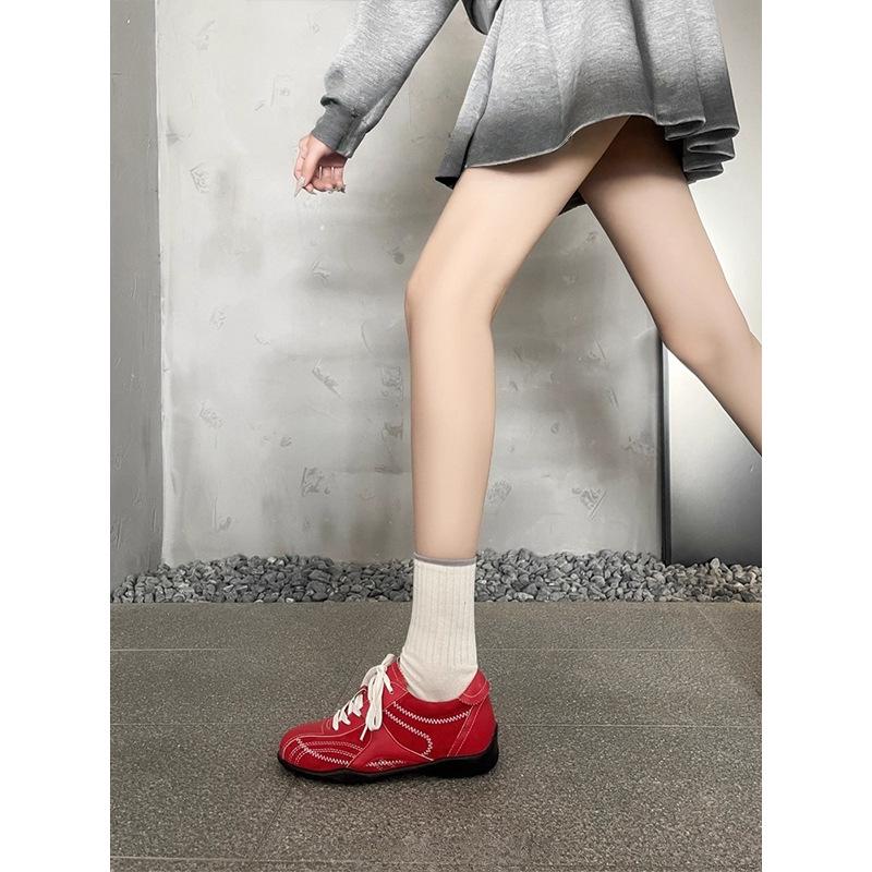 Retro feet small low-top board shoes women's autumn 2025 new fashion versatile student sports and leisure moral training shoes