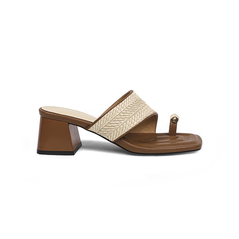 [Horizontal arch support] European and American style square head height increase thick heel exquisite sandals women's 2025 summer seaside beach shoes