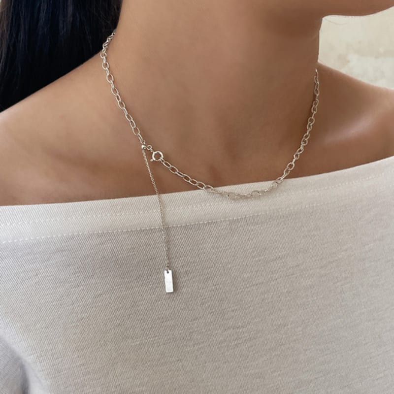 Melliv Shimmer Cutting Chain Necklace_mvn50