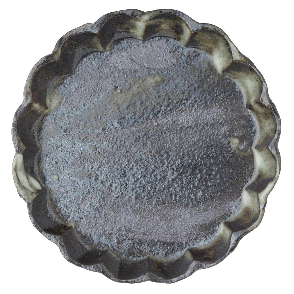 Marui Seito Shigaraki Ware Hechimon Plate, Approx. 15cm Diameter, Black Rust Ring Flower Pattern, Black, MR-3-4249
