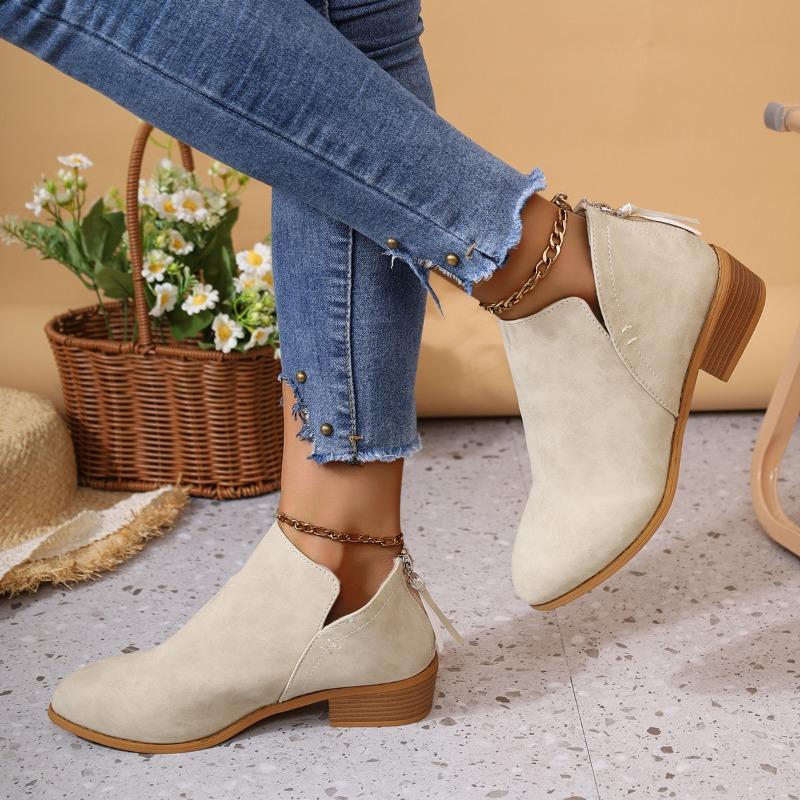 Europejskie i amerykańskie duże rozmiary krótkie rurki gruby obcas buty Martin damskie jesienno-zimowe szpiczaste tylny zamek frędzle cienkie gołe botki