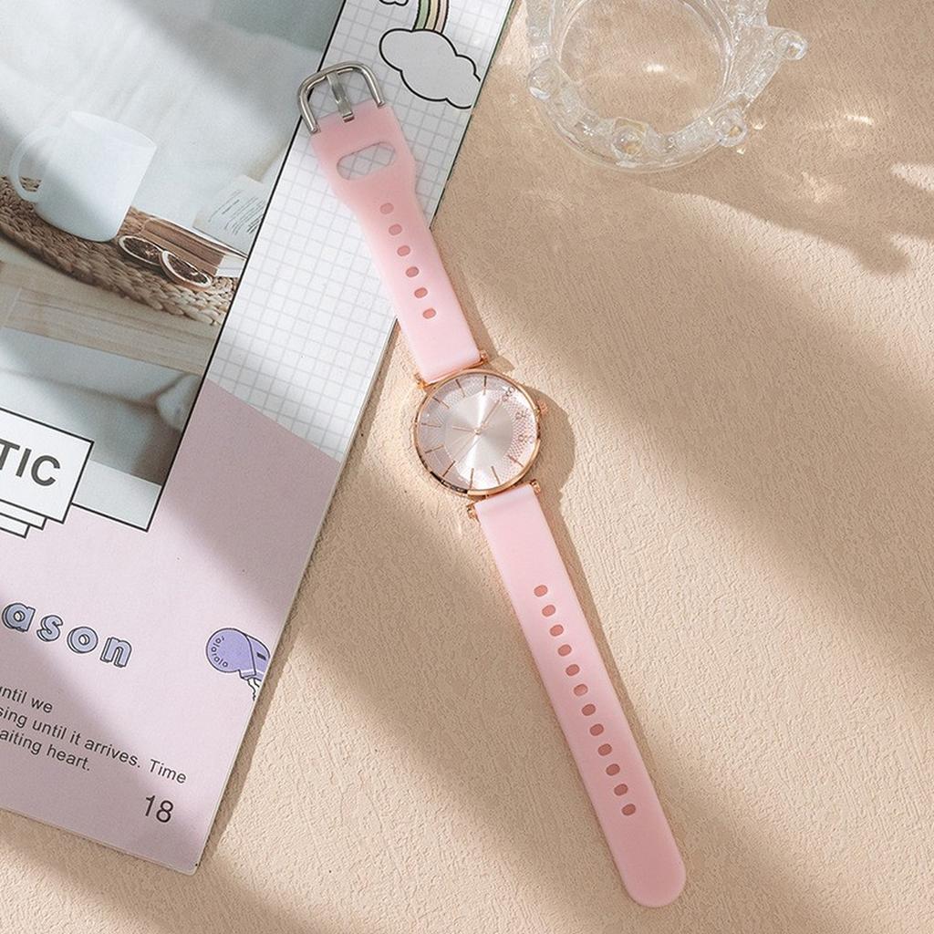 Fashion Watches With Diamonds Ladies Quartz Watches Hot Sports Brands Women Silicone Strap Dress Clock Gifts Wristwatches