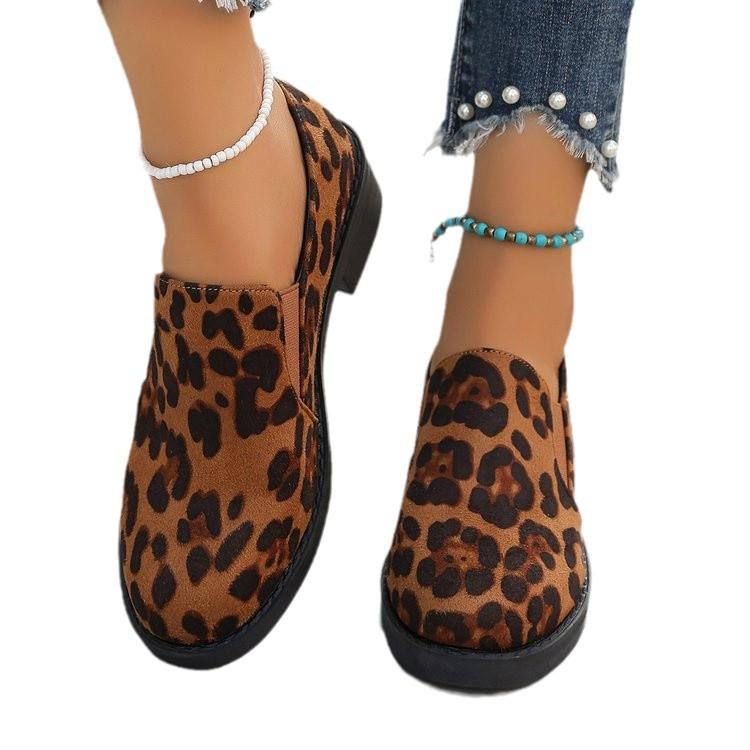 Large size leopard print square heel pointed fashion shoes spring new European and American women's shoes