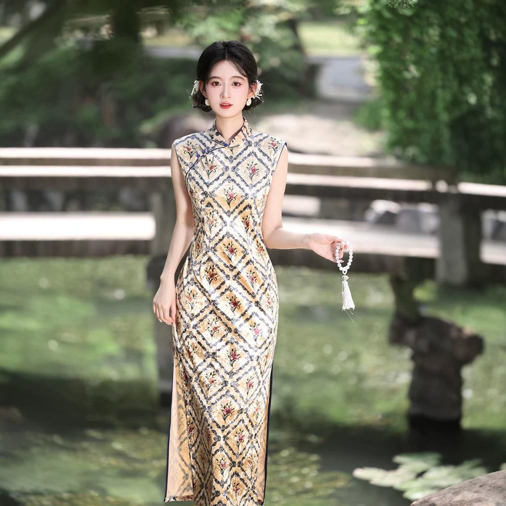 1011 summer new velvet cheongsam national style thin retro slim long sleeveless wedding dress