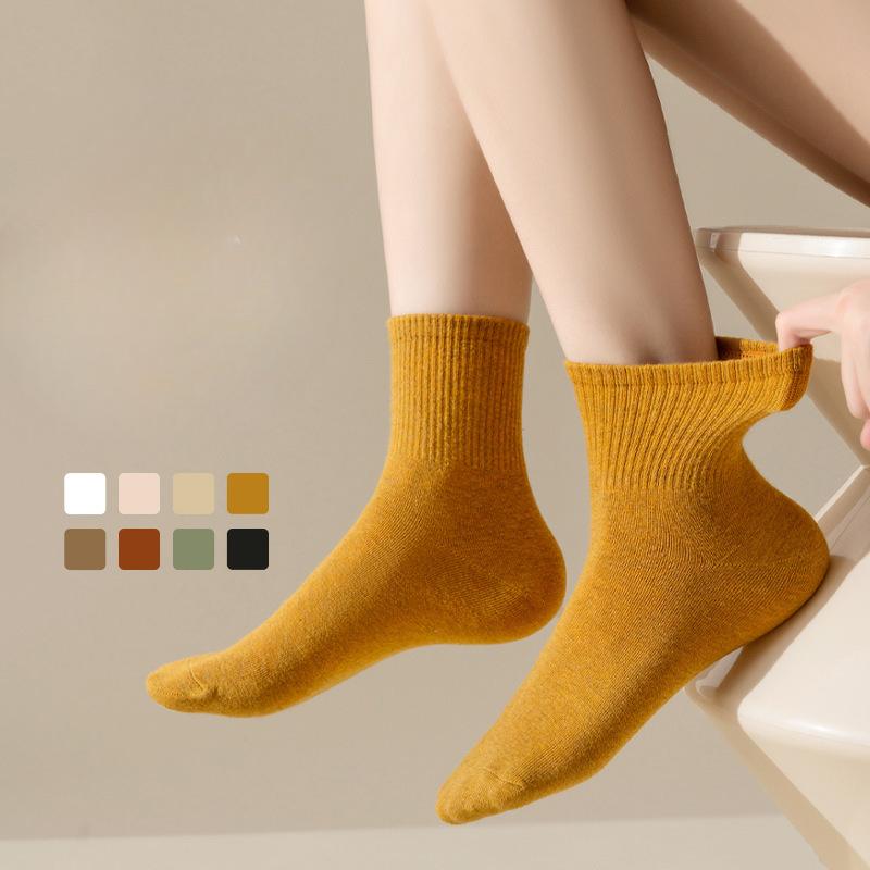 

Female Spring and Autumn Sports Sweat Absorbing Breathable Pure Color Boneless Cotton Socks 1 pair