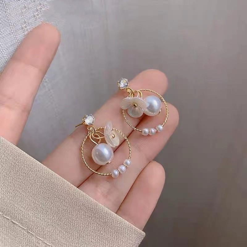 Crystal Shell Flower Imitation Pearl Drop Earrings for Women Geometric Round Personality Jewelry Christmas Girl Friend Gift