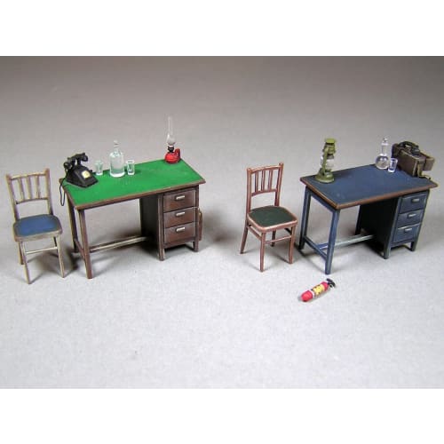 Miniart 1/35 Office Desk & Accessories Plastic Model MA35564