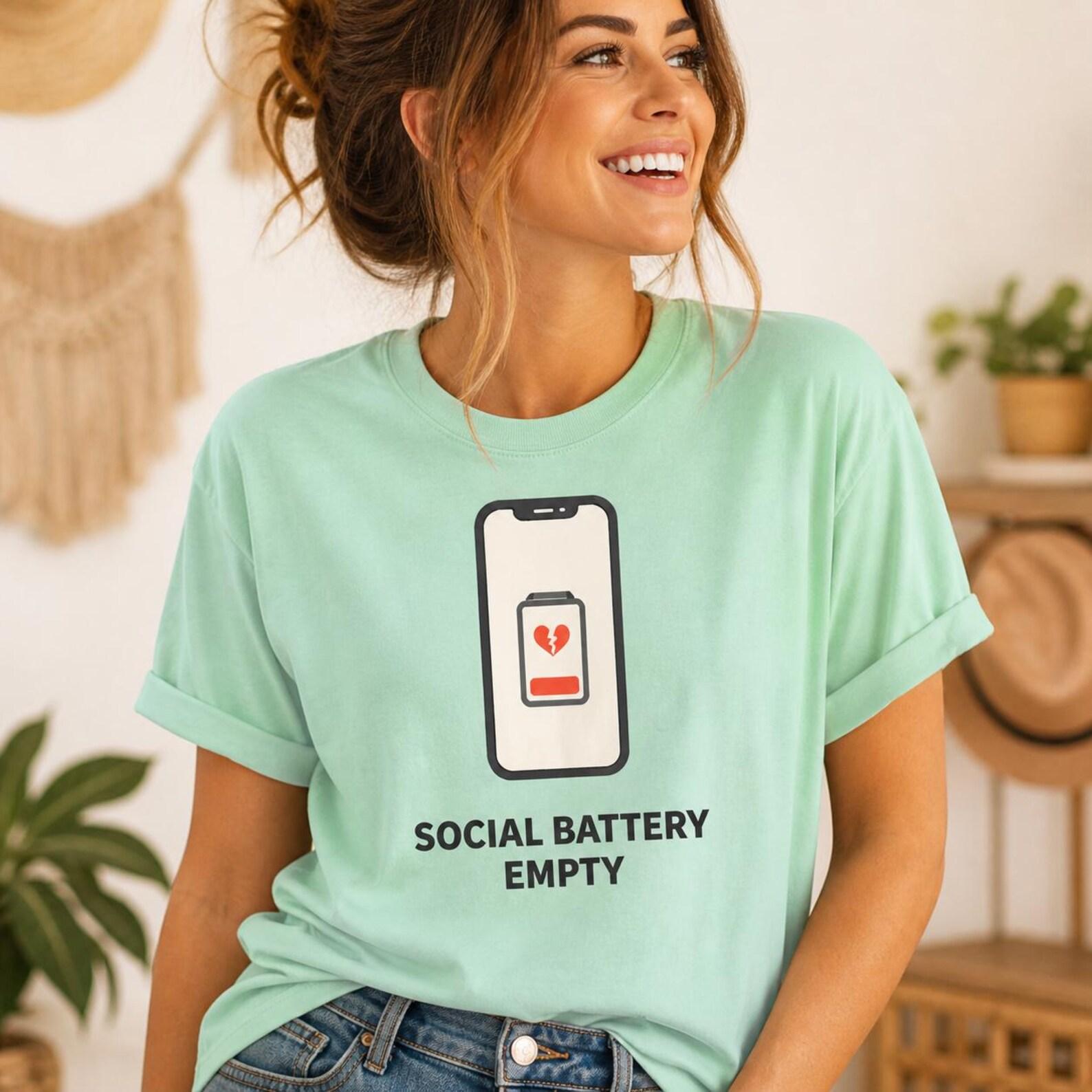 Social Battery Empty Shirt, Funny Introvert Tee, Low Battery Humor T-Shirt L