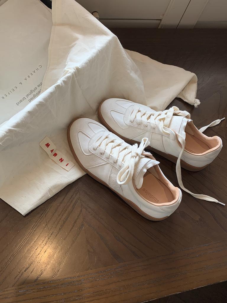 Korean soft sole color matching round head lace-up thick baseplate shoes 2025 new thin sports leisure moral training shoes women's spring and autumn