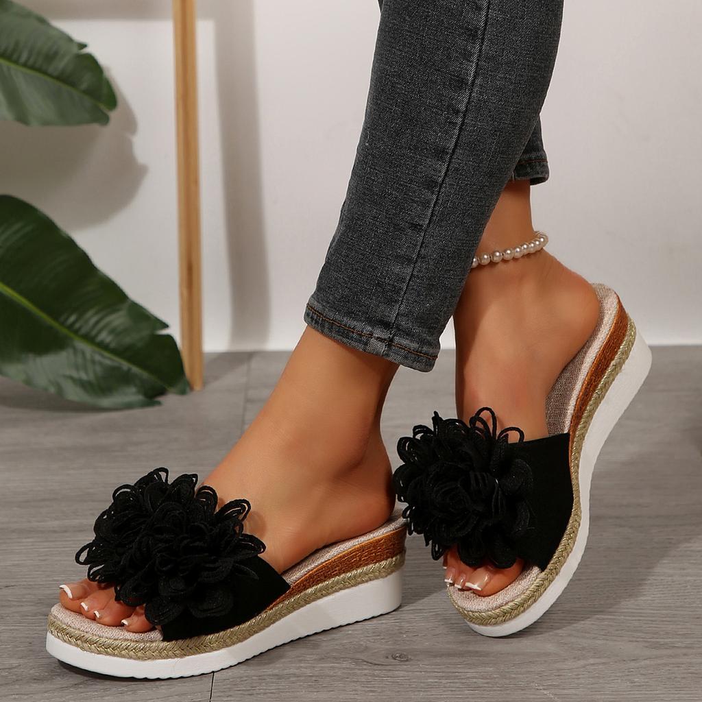 Fashion Slippers Women's 2025 Summer New Slippers Women's Outer Wear Flower Sandals Girl Slippers