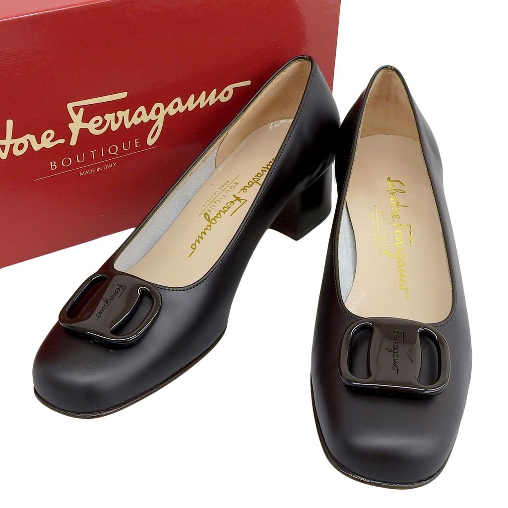 Doskonałe czółenka Salvatore Ferragamo FRAGOLA Vala Ciemnobrązowa skóra Kobiety 6 Używane