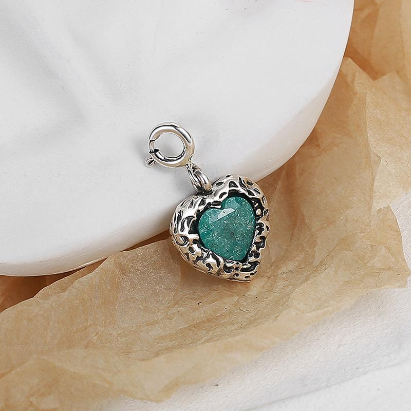 Vintage Hong Kong Style Rose Love Pendant Niche Ins Cold Wind Advanced Sense Neutral Wind Necklace Premium Durable