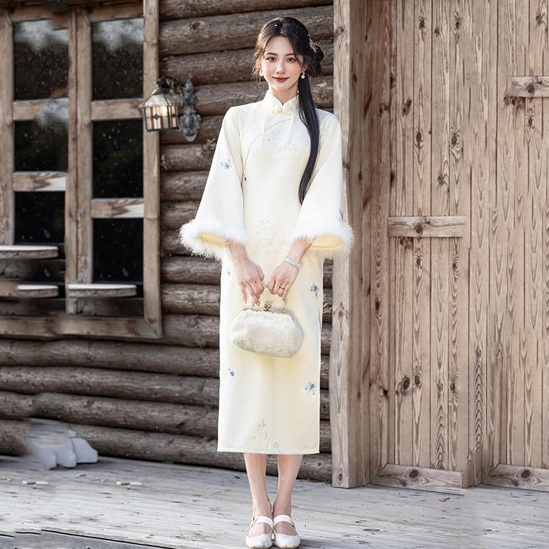 Inverted Large-sleeved Autumn and Winter Clothes, New Chinese Long-sleeved Cheongsam, Thick Winter Styles, Improved Young Women's High-end Sense