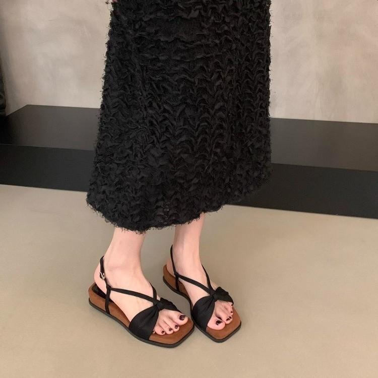 Französische elegante Schleife Plateau Zehensandalen Damen 2025 Sommer neue Modelle mit Röcken Weichsohlige Keile Römische Sandalen