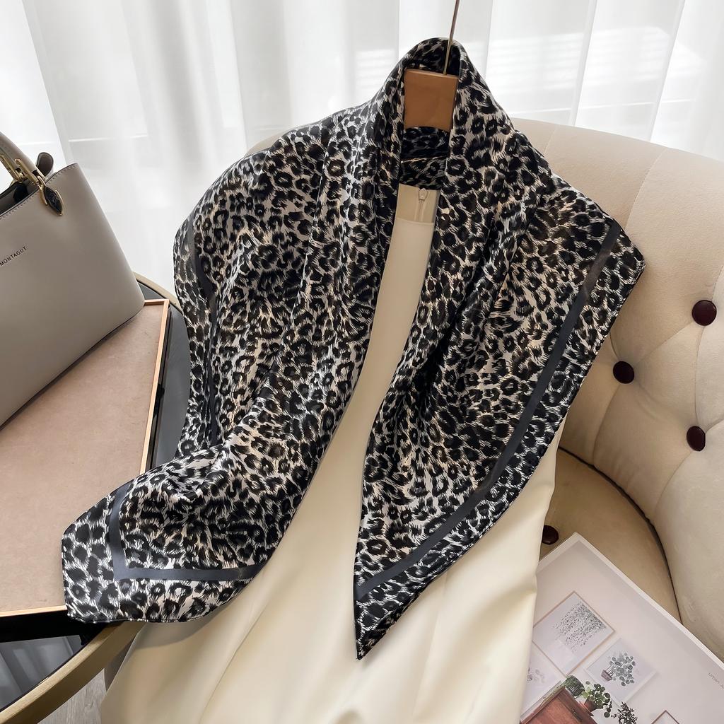 New Luxury Brand Leopard Print Headband Scarf Women Fashion Silk Satin Hair Band Bag Wrist Bandana Neckerhicef Shawl Wraps 2028