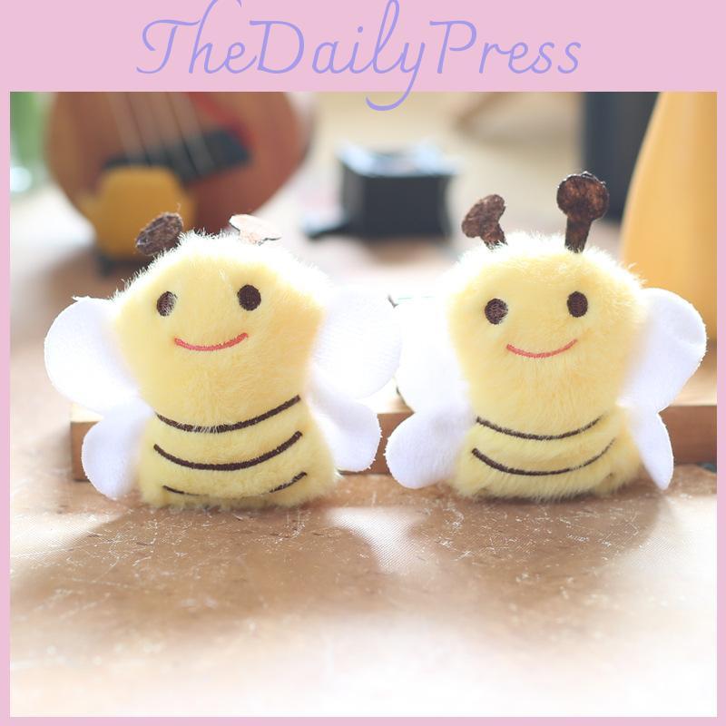 Mini Bee Plush Toy Keychain Pp Cotton Stuffed Animal Girls Accessory Room Decor