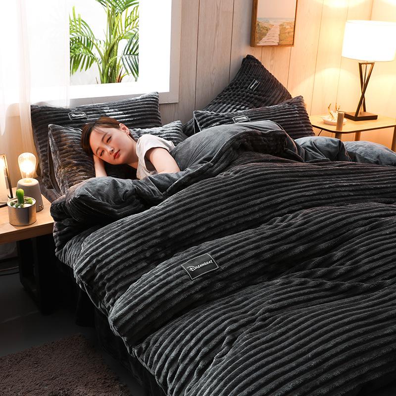 Four-Piece Winter Rabbit Velvet Bedding Set: Flannel Duvet & Warm Thickened Quilt Covers