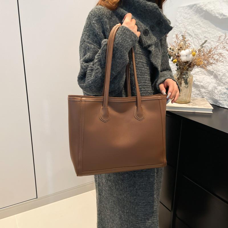 Elegant And Spacious Pu Tote Bag For Women Versatile Stylish Shoulder Bag In Four Colors