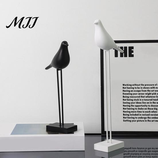 Artistic Resin Animal Statues Black & White Bird Figurine, Minimalist Modern Art Sculpture for TV Interior Design Accents Cabinet Bookshelf