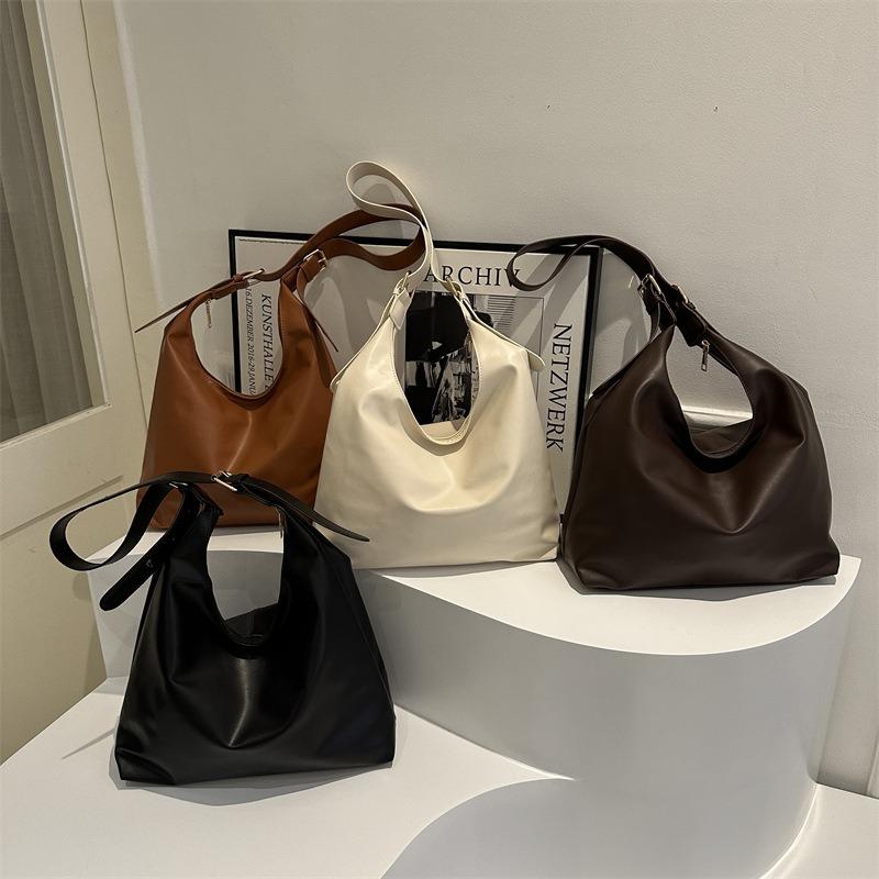 Versatile Ins Messenger Bag Women's New Trendy Autumn and Winter Retro Tote Bag College Style Casual Large Capacity Bag